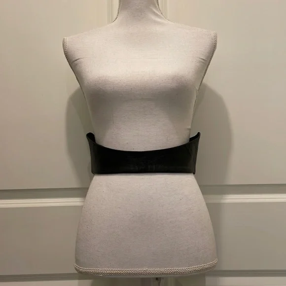 Monique Lhuillier | Accessories | Monique Lhuillier Curved  display picture 3